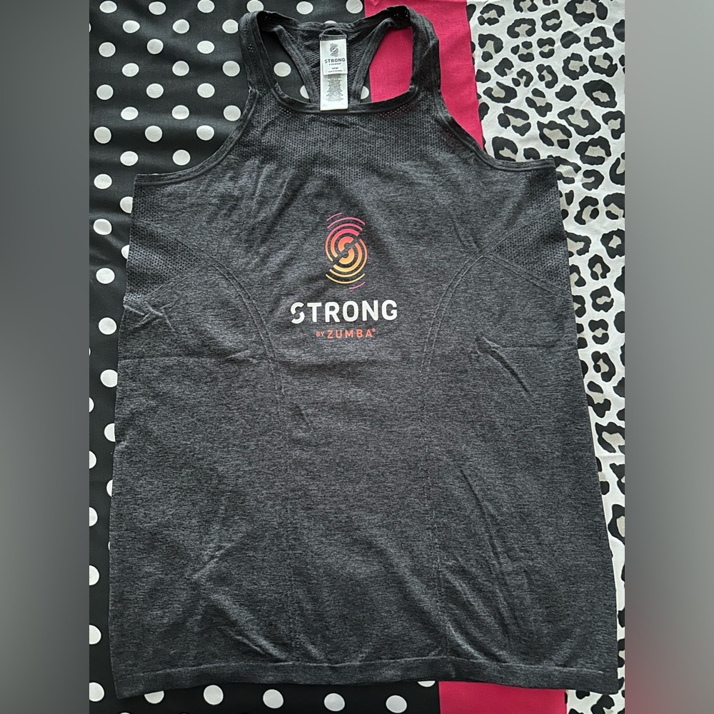 Strong by Zumba Seamless Tank Top Mesh Gray Large ❤️